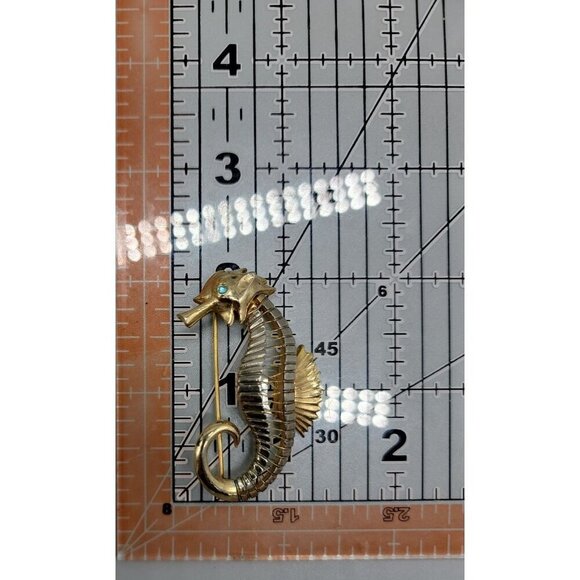Seahorse Brooch Silver & Gold Tone Blue Rhinestone Eye Vintage Nautical Piece - Picture 8 of 8